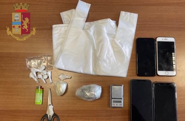 Presi con droga e 2mila euro
