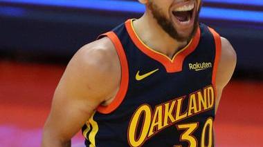 Curry trascina Golden State