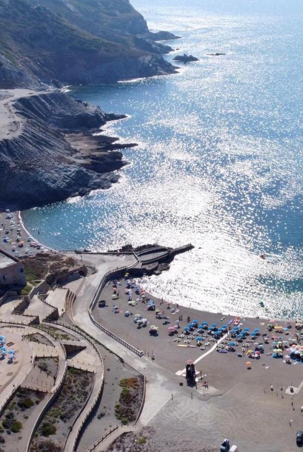 Argentiera, una stazione di sollevamento per salvare la spiaggia