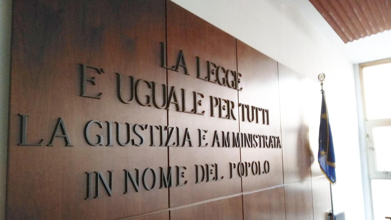Un'aula di tribunale