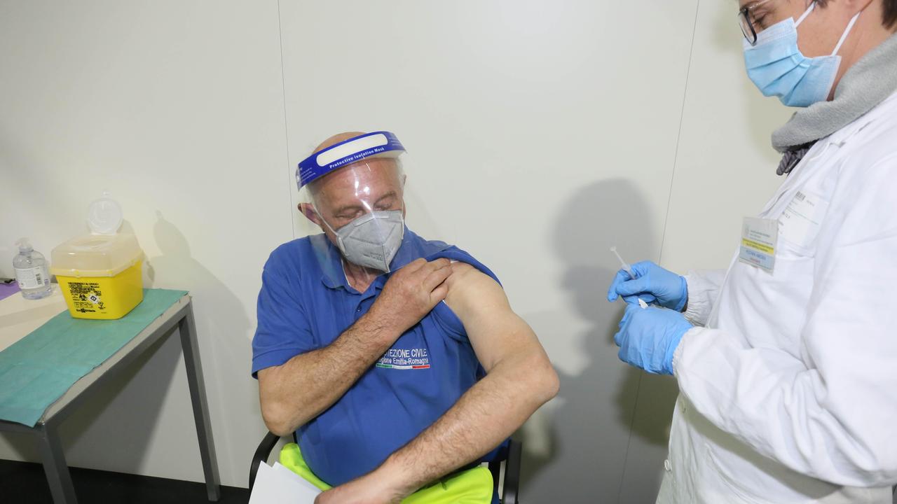 Vaccinazioni Covid nel Modenese: slittano 5mila seconde dosi Pfizer