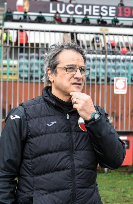 Di Stefano verso il 4-5-1 con Bianchi unica punta per il derby con la Carrarese