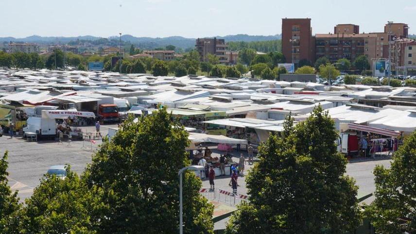 Domenica dalle 8 alle 20 torna il mercato straordinario