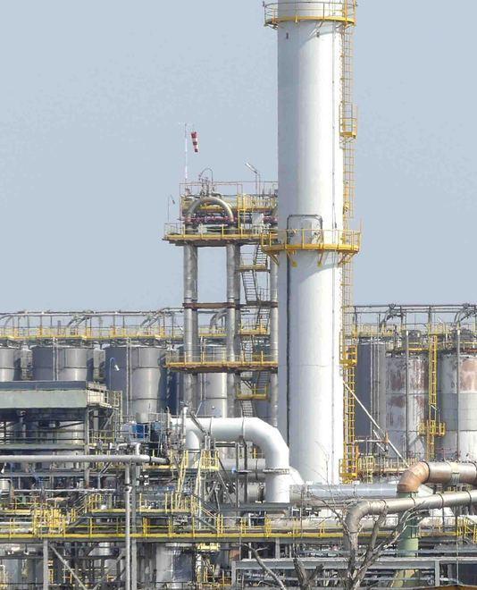 Un tavolo sulla chimica con Regioni, Eni e ministero 