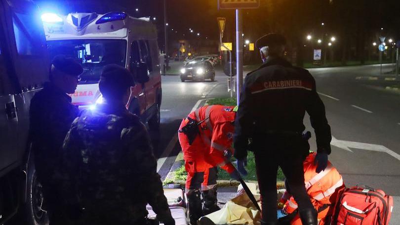 Vede la sua ex in giro con un altro uomo e scatta l’aggressione