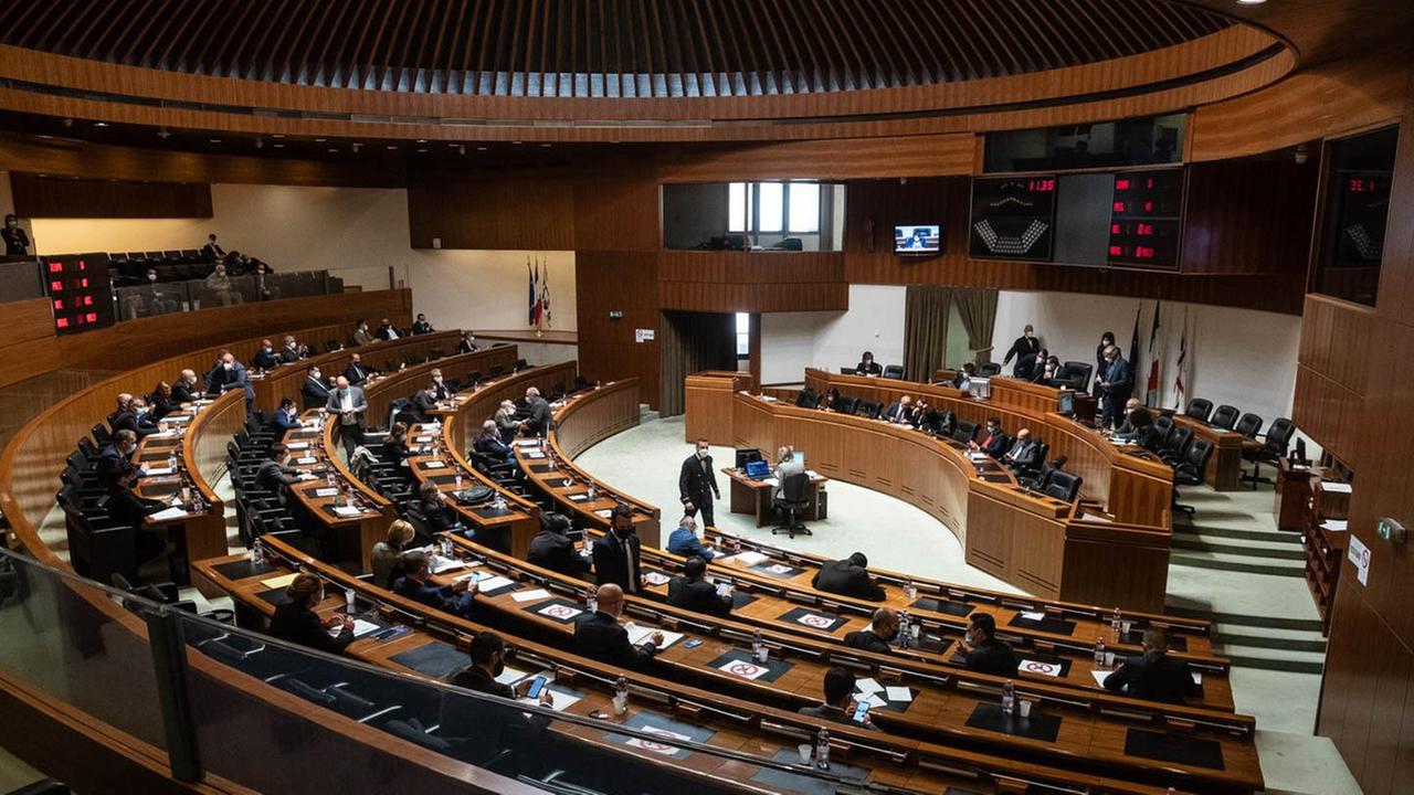 Super staff, si va a rilento bocciati 6 emendamenti