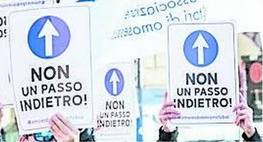 Odio sui social, a Modena è boom di insulti e offese verso le donne 