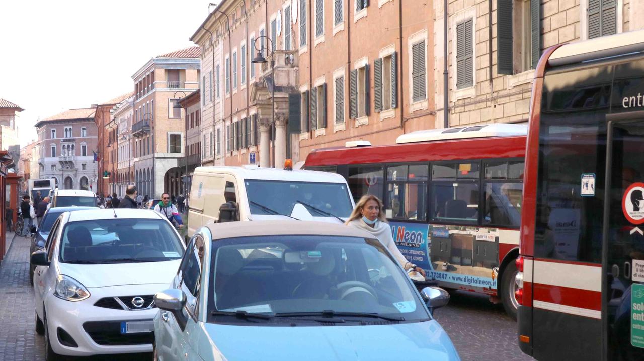 Ferrara, nuove limitazioni all'interno della Ztl a partire da giugno