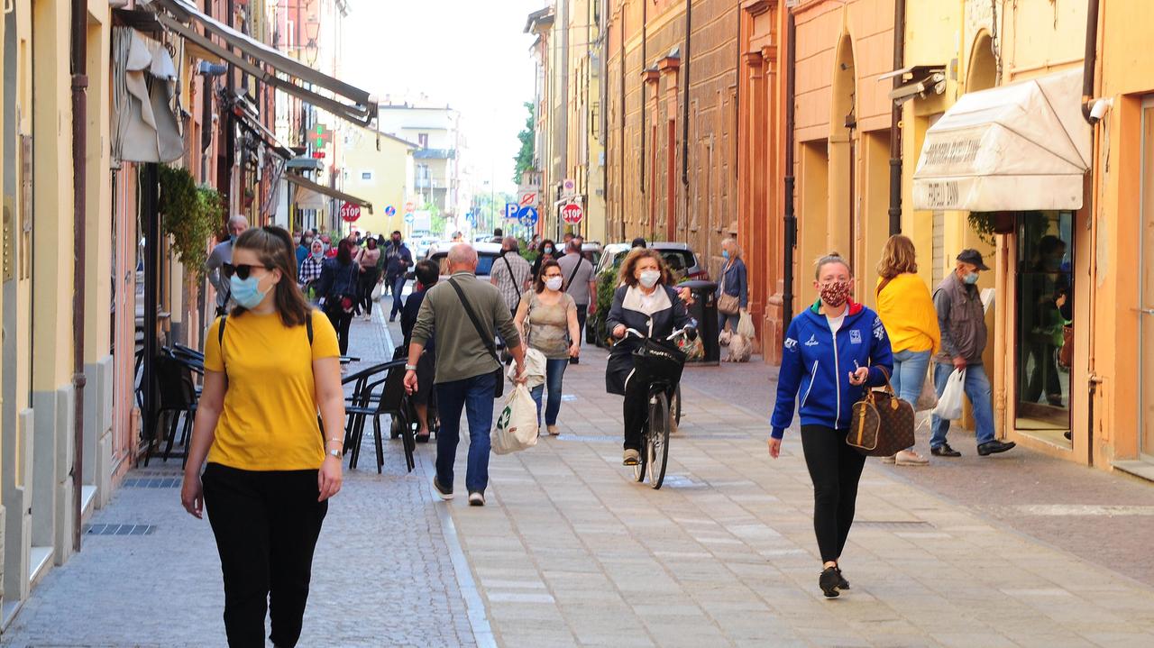 Modena, dal 26 aprile via alle riaperture