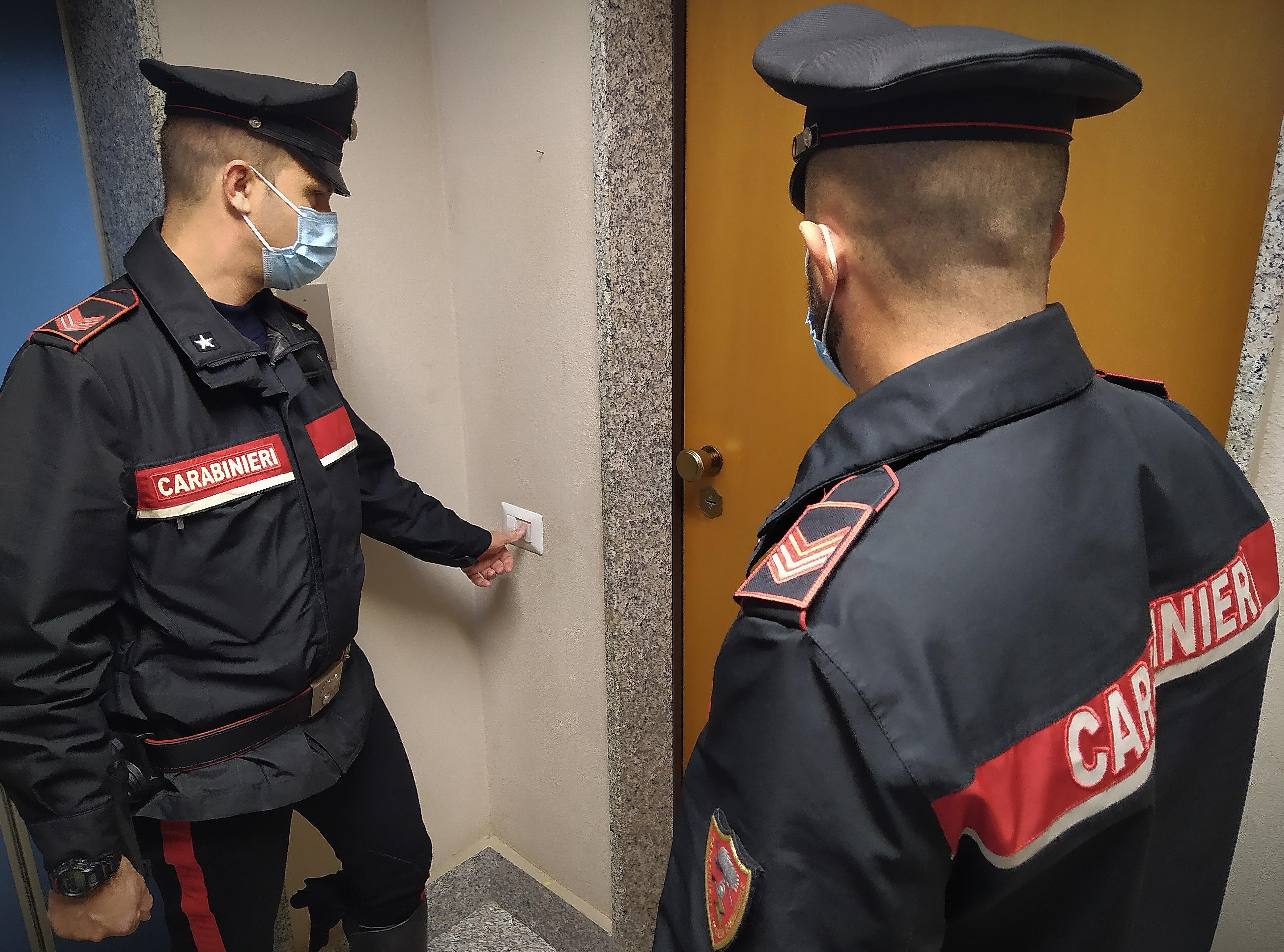 Maltrattava gli anziani genitori e la sorella: 60enne di Settimo arrestato per scontare la condanna 