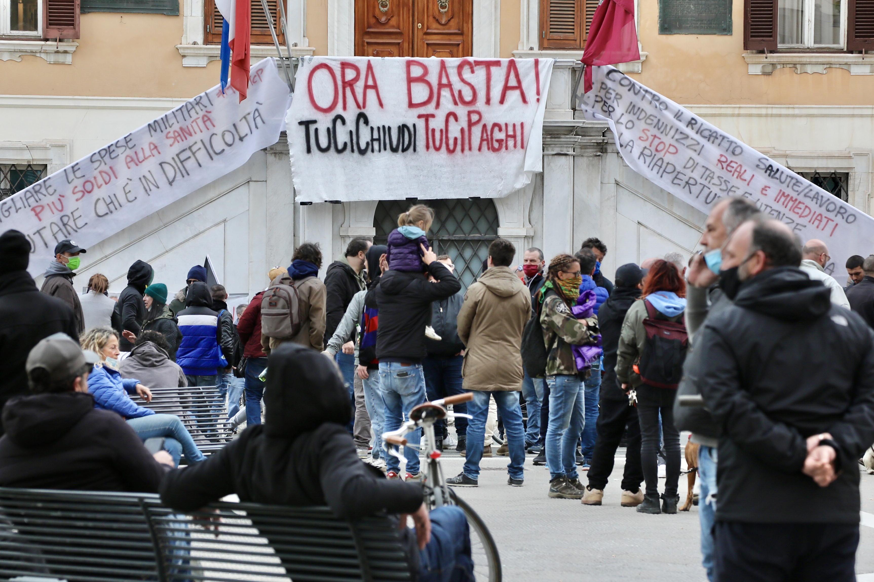 I ristoratori livornesi dal sindaco Salvetti: «Ecco cosa ci è stato promesso» 