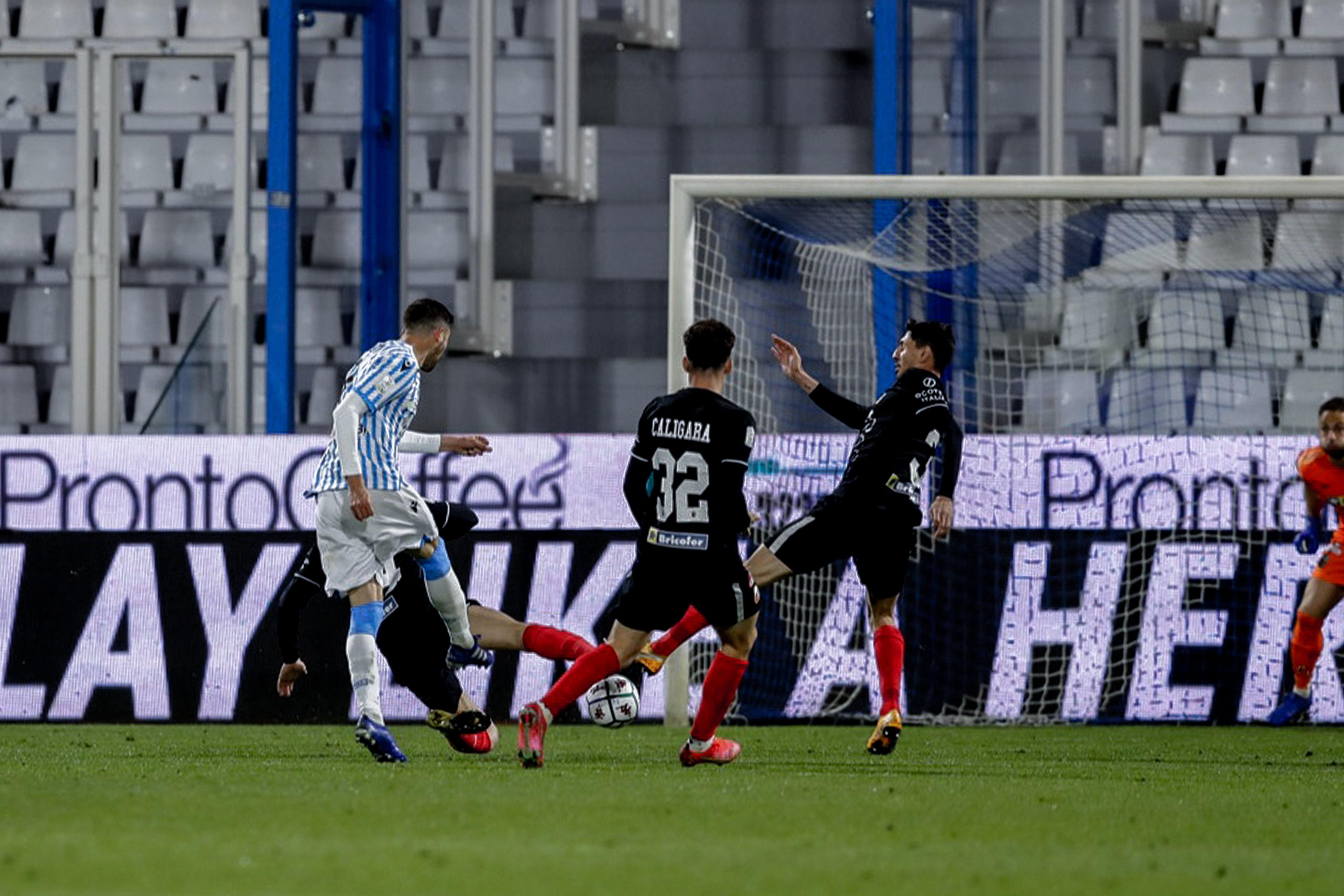 Spal opaca e battuta: l’Ascoli complica la corsa per i play off