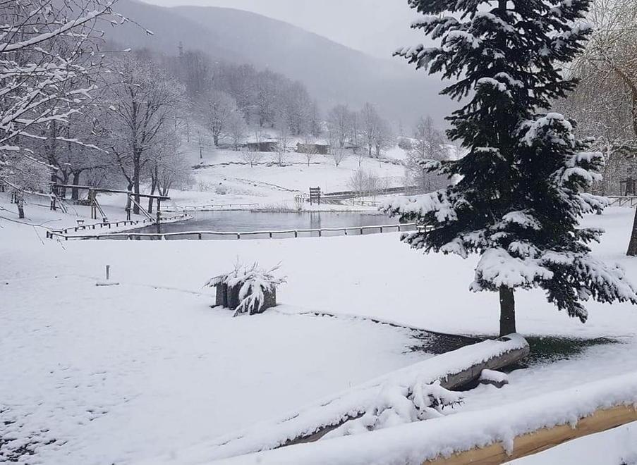 Casone di Profecchia si sveglia sotto la neve