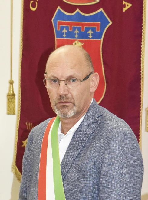 Boom di contagiati tra gli adolescenti L’ira del sindaco per la festa nel borgo 