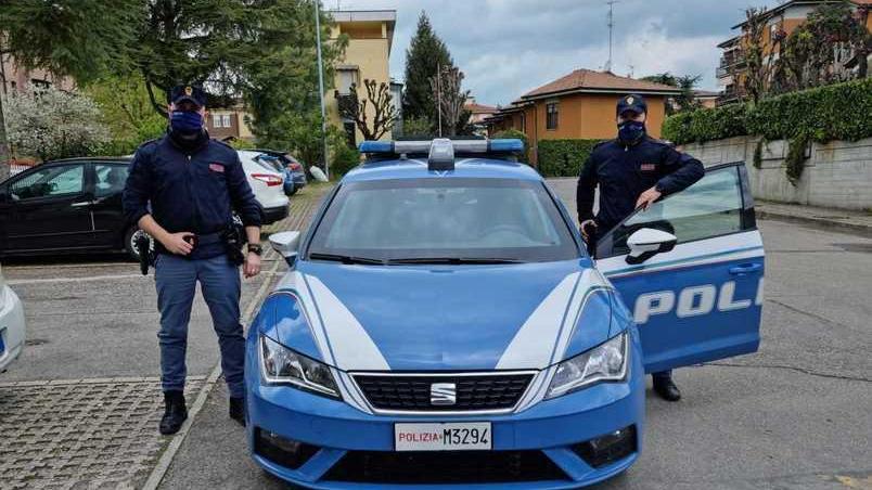 Resta senza tetto e cibo La polizia le paga vitto e alloggio in hotel