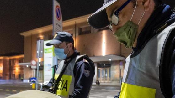 In auto erano in quattro Sanzionati dalla polizia