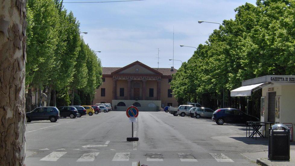 Da domenica piazza Carducci è pedonale ma solo al mattino