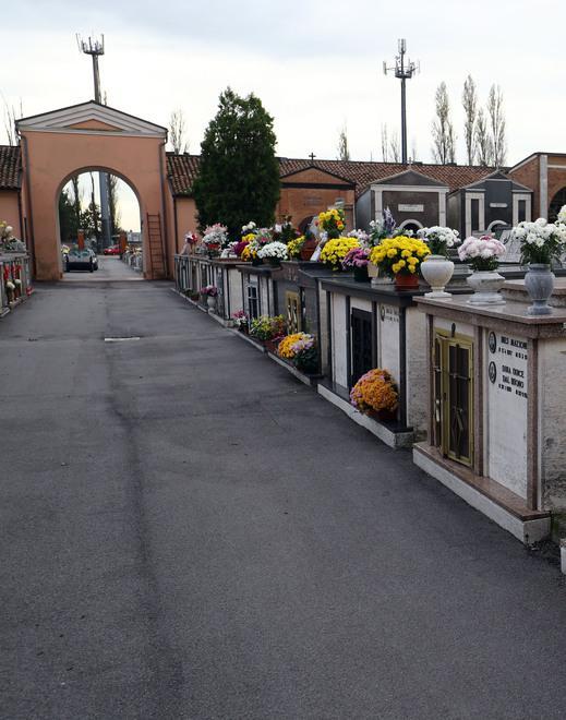 Più loculi nel cimitero Approvato lo studio per un nuovo edificio