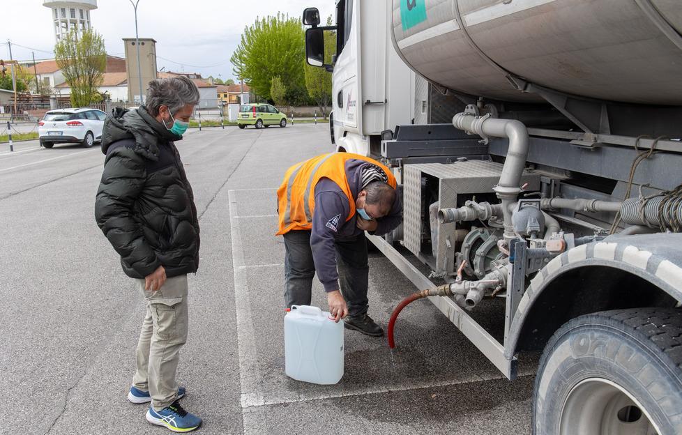 Rotta tubatura dell’acqua Centinaia di famiglie restano all’asciutto per ore 