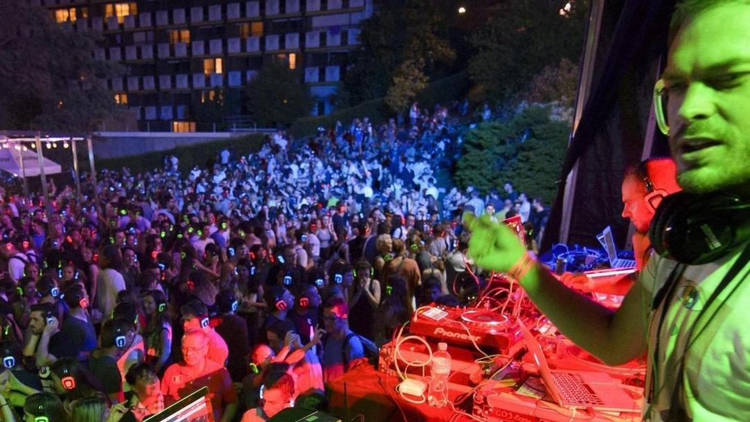 A lezione di musica elettronica e dj