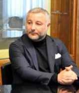 Il governatore “molla” Esu il giornalista paga per tutti 