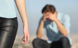 Botte e insulti al marito una 48enne a processo 