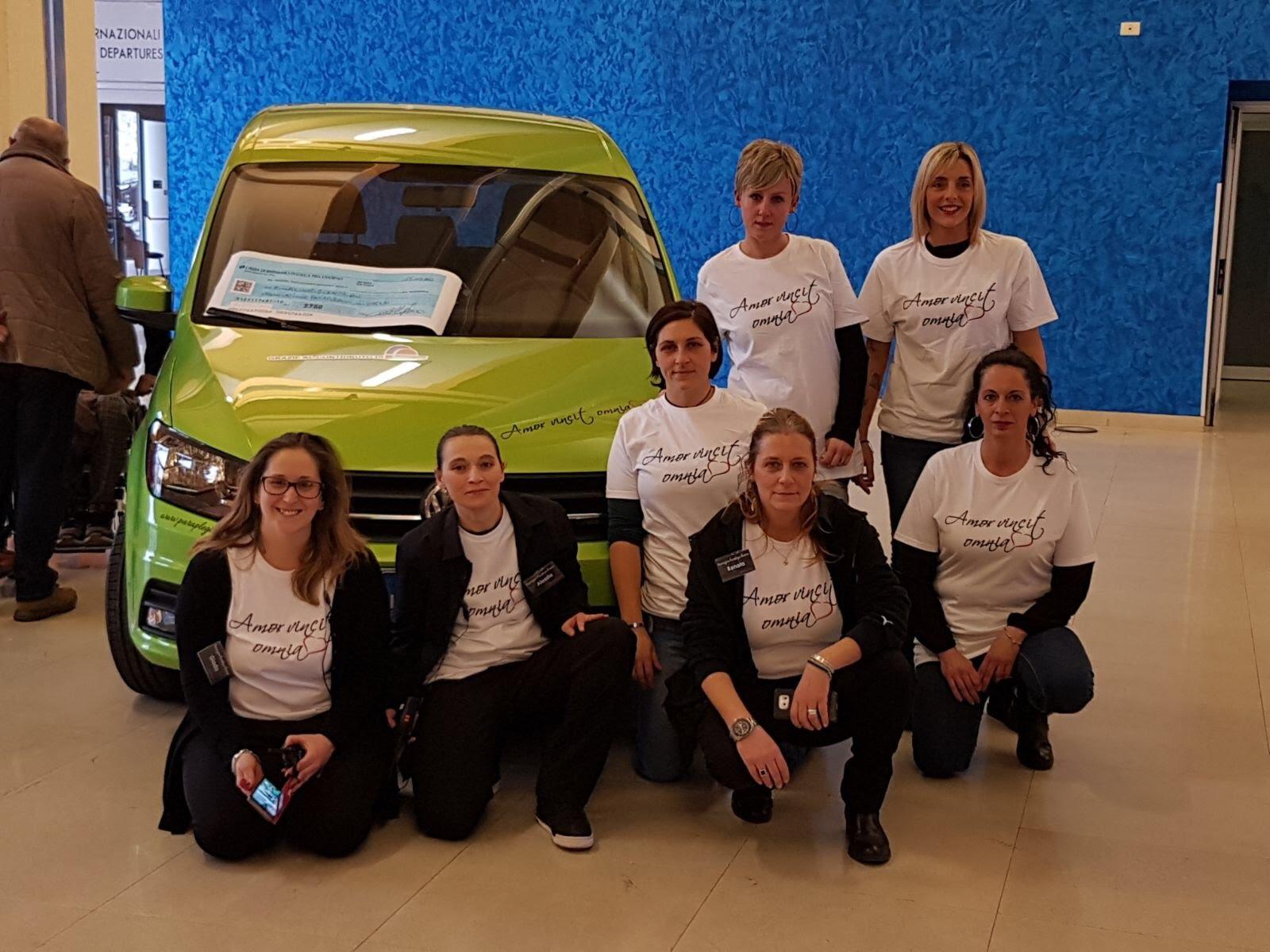 Sfregiata l’auto dei disabili dedicata a Martina, vittima dell'alluvione: «Un gesto infame»