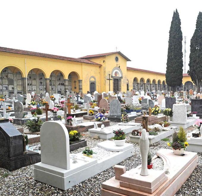 Quarrata, regolare l’aggiudicazione dei servizi cimiteriali 
