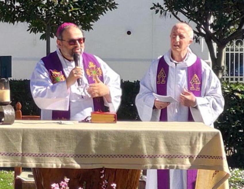 Cambio alla cappella dell’ospedale: arrivano don Graziano e padre Alex 