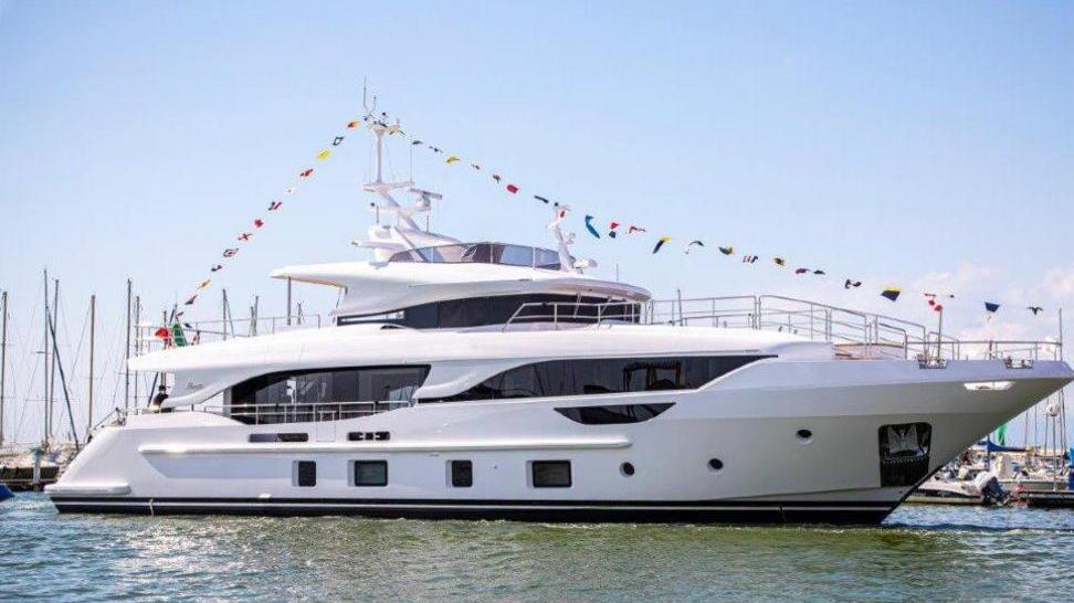 Benetti vara BD111, undicesimo yacht della linea Delfino95