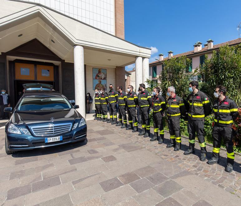 Molinella, addio all’ex fornaio tra Verdi e i pompieri 