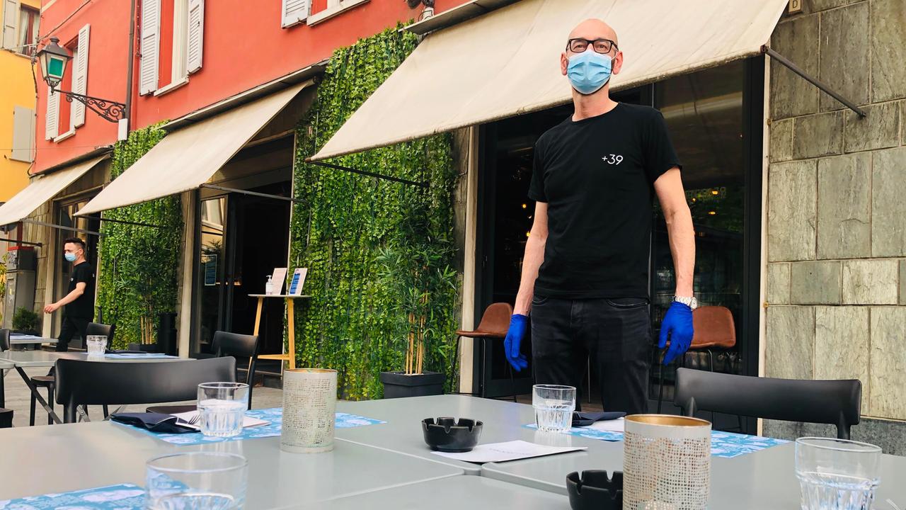 Reggio Emilia, ristoratori fra gioia e dubbi: «Con questa riapertura siamo vincolati al meteo»