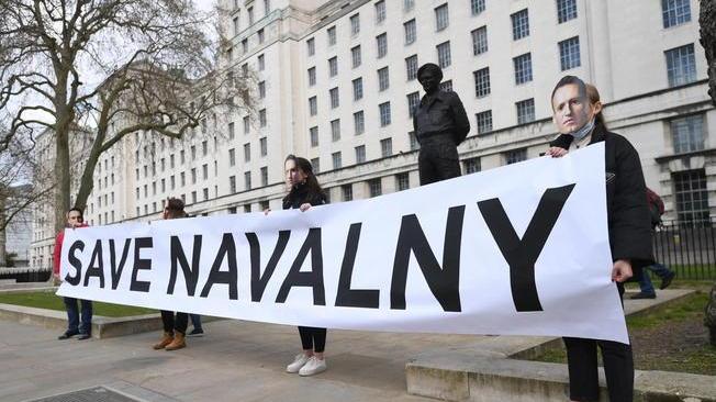 Navalny: sostenitori convocano proteste per il 21 aprile