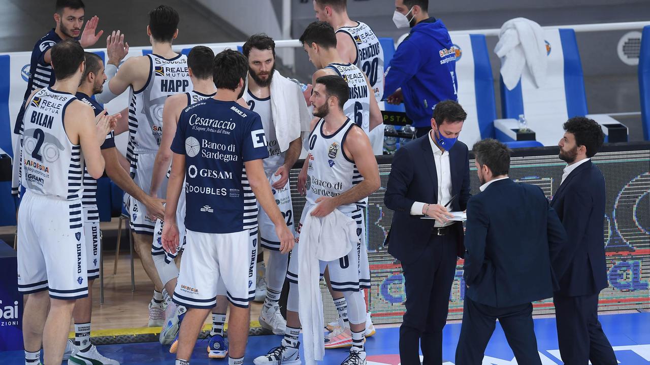 Basket, la Dinamo risorge: vittoria capolavoro a Brescia 