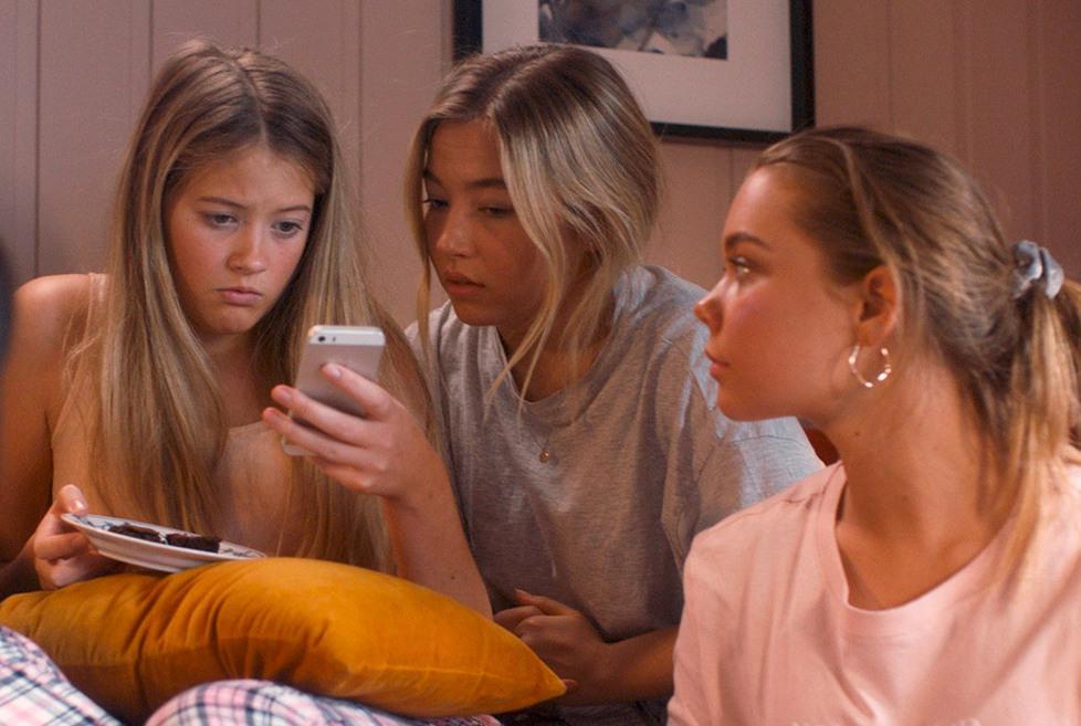 I ragazzini alle prese con il revenge porn Ecco la serie “Nudes” 