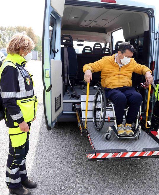 Trasporto sociale gratuito per le persone più fragili