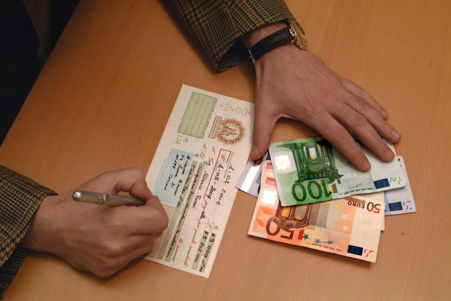 Crescono i mutui, in calo i prestiti 