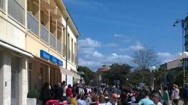 Raddoppio del suolo pubblico gratuito per bar e ristoranti