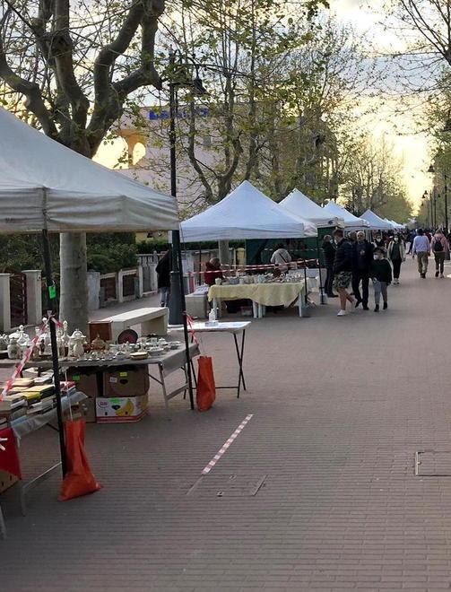 Sono tornati i banchi sul lungomare a Pratoranieri 