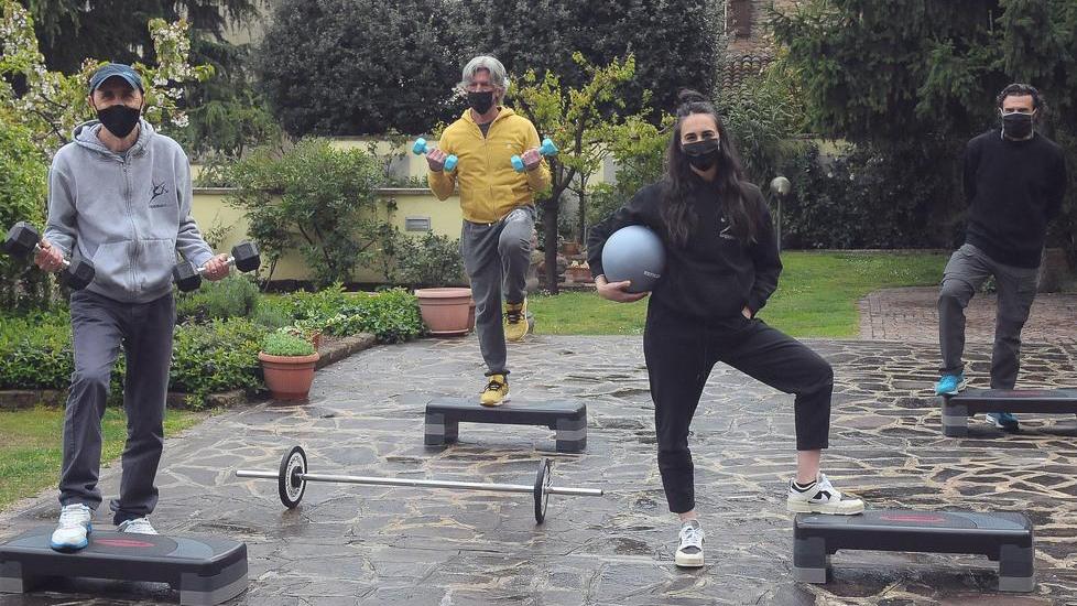 Vignola «Ora tutti in cortile» L’idea della palestra che torna in attività