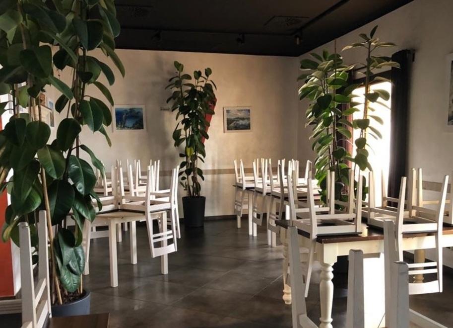 Il ristorante La Buca che, non avendo spazi per i tavoli all’aperto, non potrà (per ora) ripartire