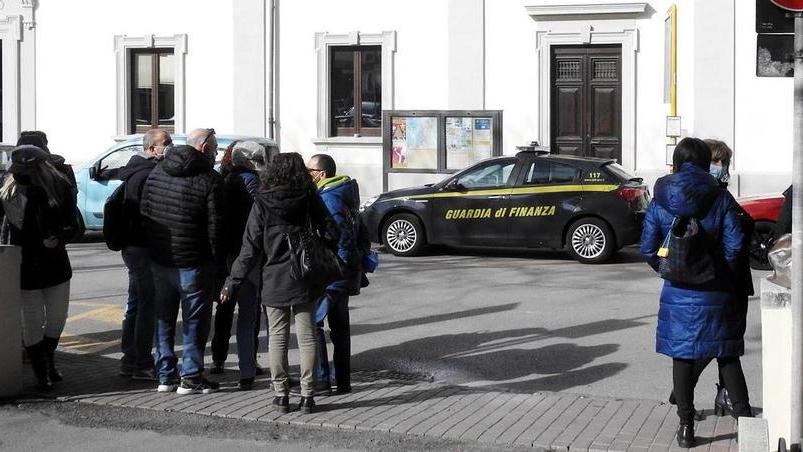 Ex sindaco di San Vincenzo ai domiciliari: 80 giorni per il riesame