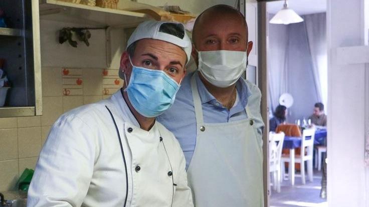 La richiesta: tavoli fuori per tutti, anche per chi non ha il suolo pubblico