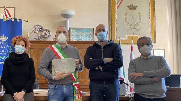 Una pietra in ricordo dei caduti durante la Grande Guerra