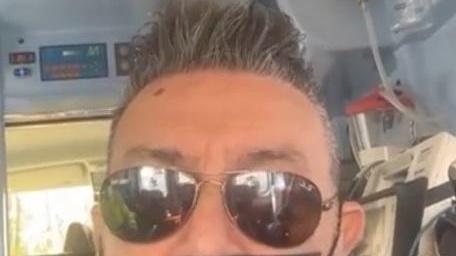 «Sono ferito, ma non mi fermo è questione di sopravvivenza»