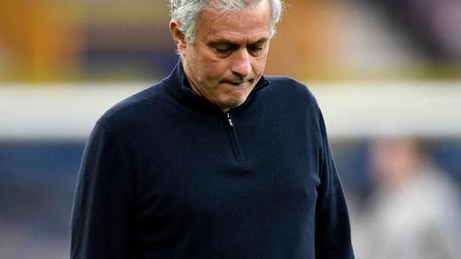Mourinho, il vincente scomodo esonerato anche dal Tottenham