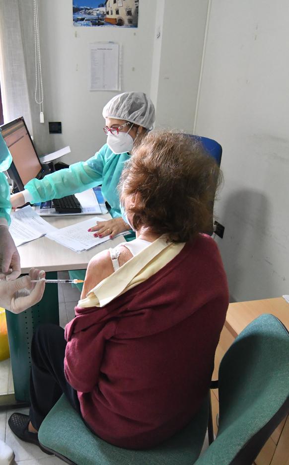 «Esclusi dai vaccini» sindaci indignati, Assl sotto accusa 