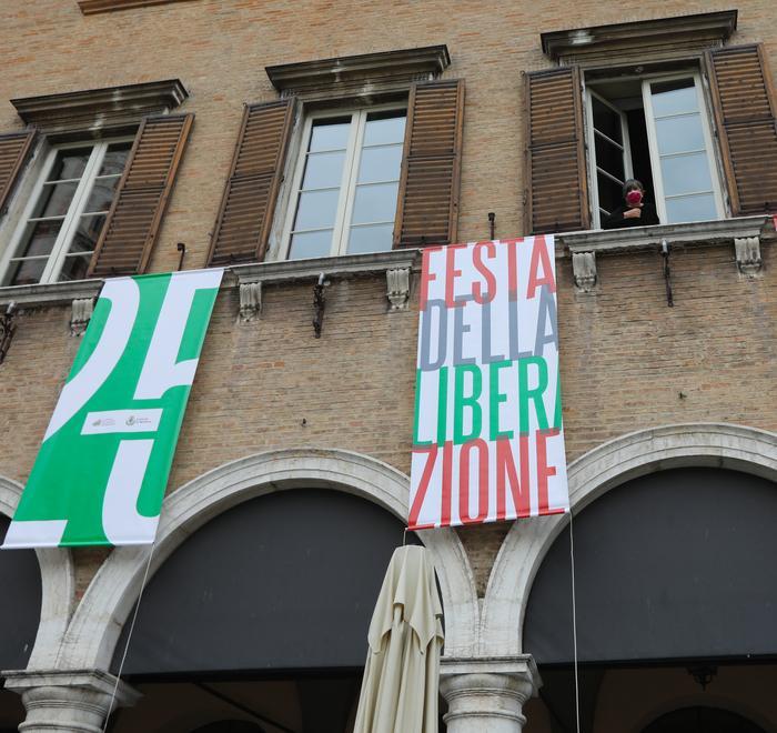 Modena Dalle favole a casa ai podcast degli studenti Dieci giorni per celebrare la Liberazione 