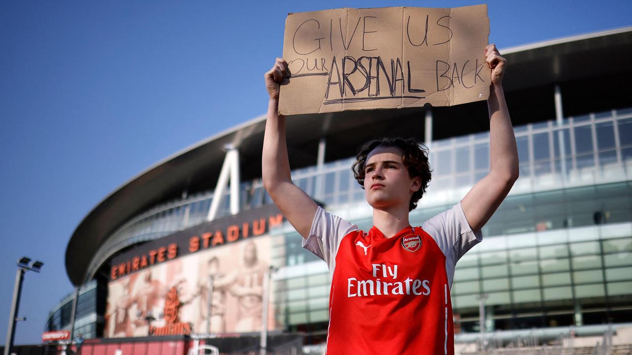 Un tifoso dei Gunners contesta la società: "Ridateci indietro il nostro Arsenal"