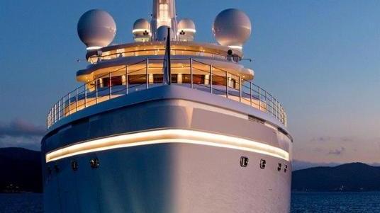 Gli yacht diventano elettrici la nautica di lusso è sostenibile